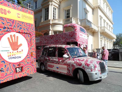 Лондонский таксомотор с олмпийской символикой России